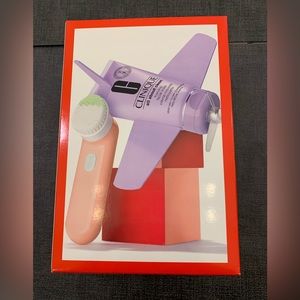 Brand New & Luted Edition Clinique Cleansing Set